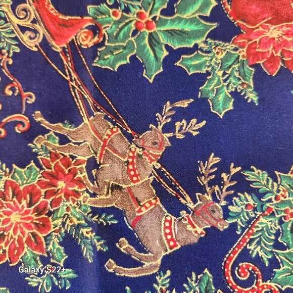 Festive Christmas Cotton Fabric Featuring Santa Deer & Poinsettia 1.5 yards 2003 - Picture 7 of 8